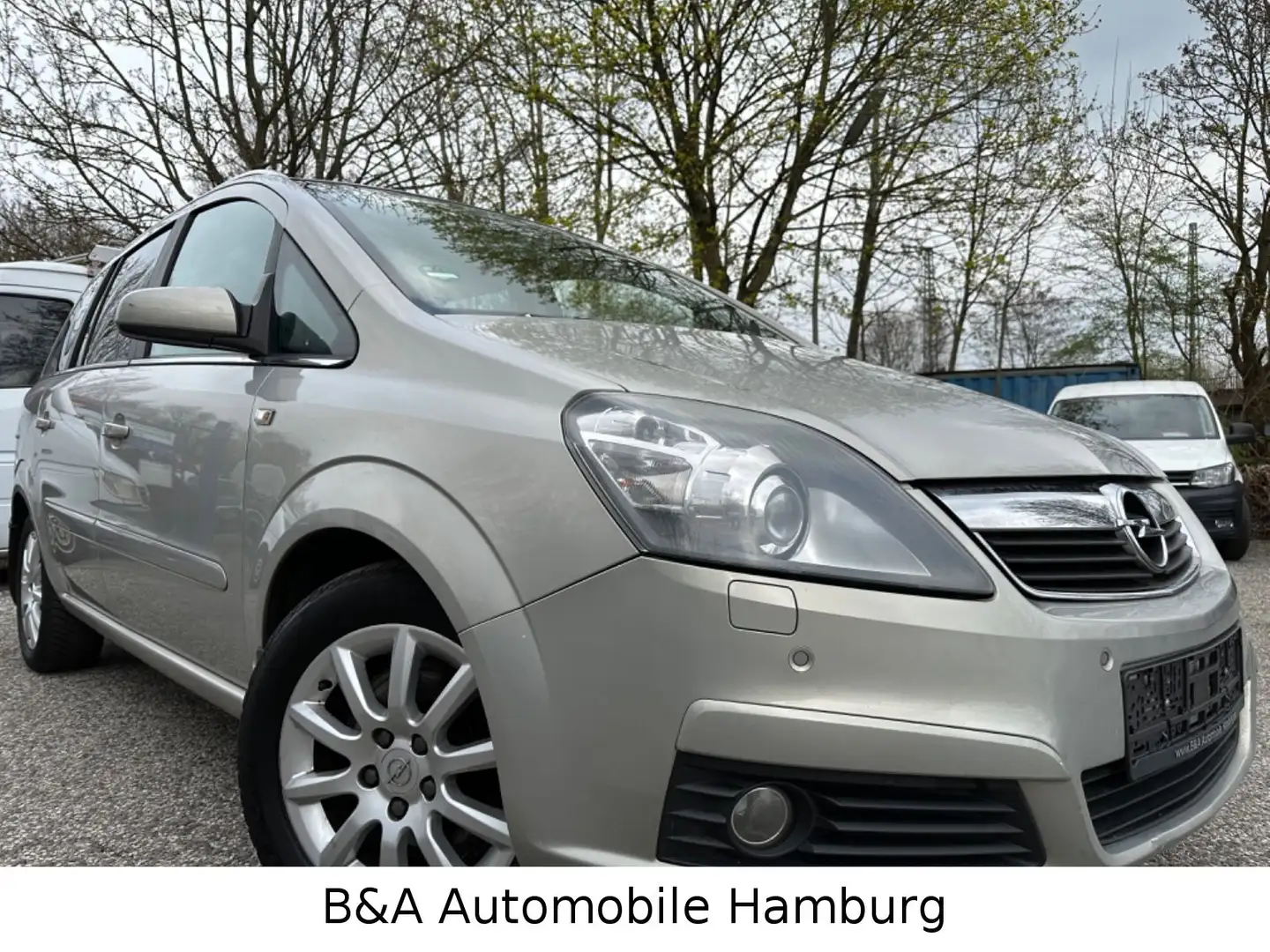 Opel Zafira B Innovation +BI Xenon+Automatik+Klima - 1