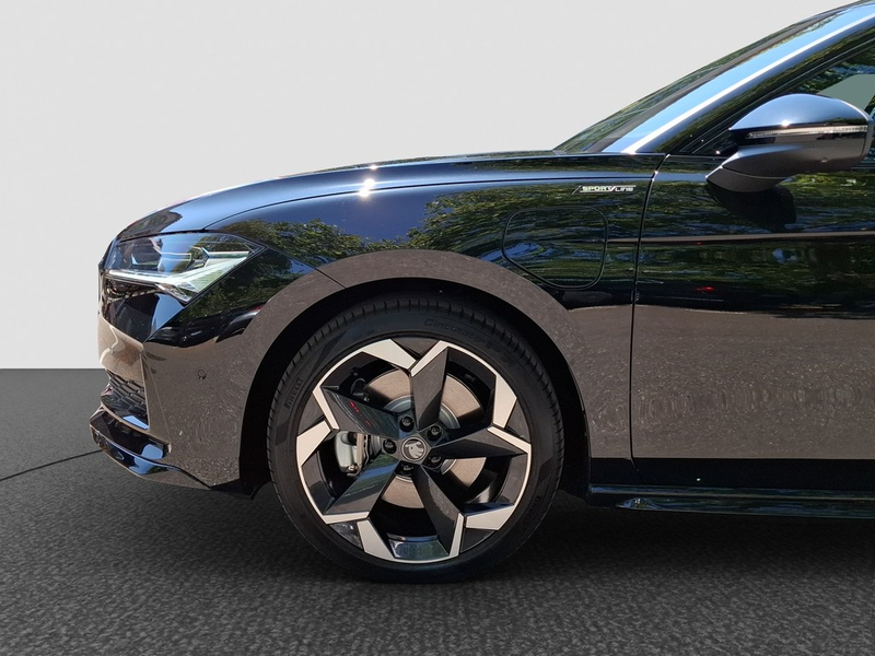 Skoda Superb Combi 1.5 TSI iV 150 kW Sportline — photo 3