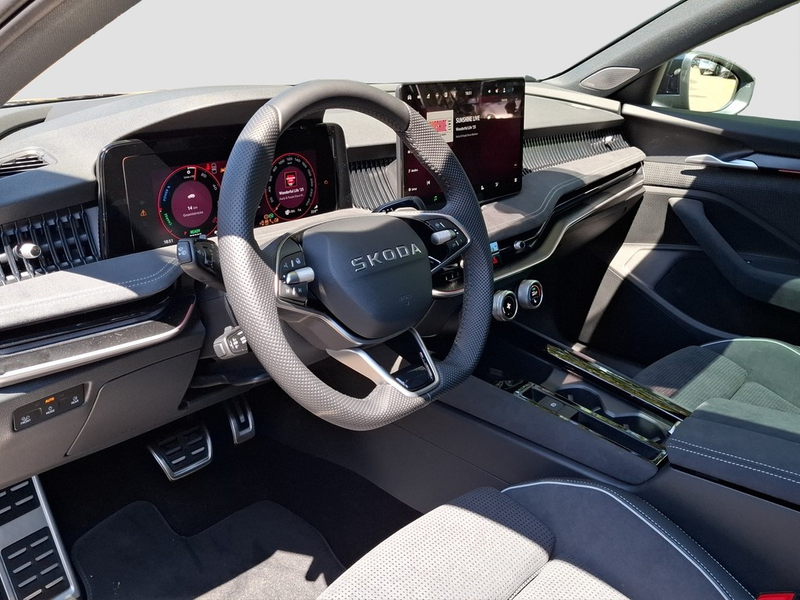 Skoda Superb Combi 1.5 TSI iV 150 kW Sportline — photo 12