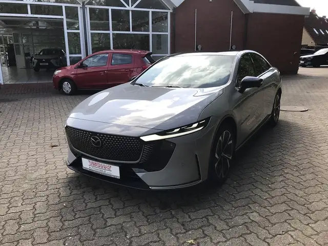Mazda Mazda6e