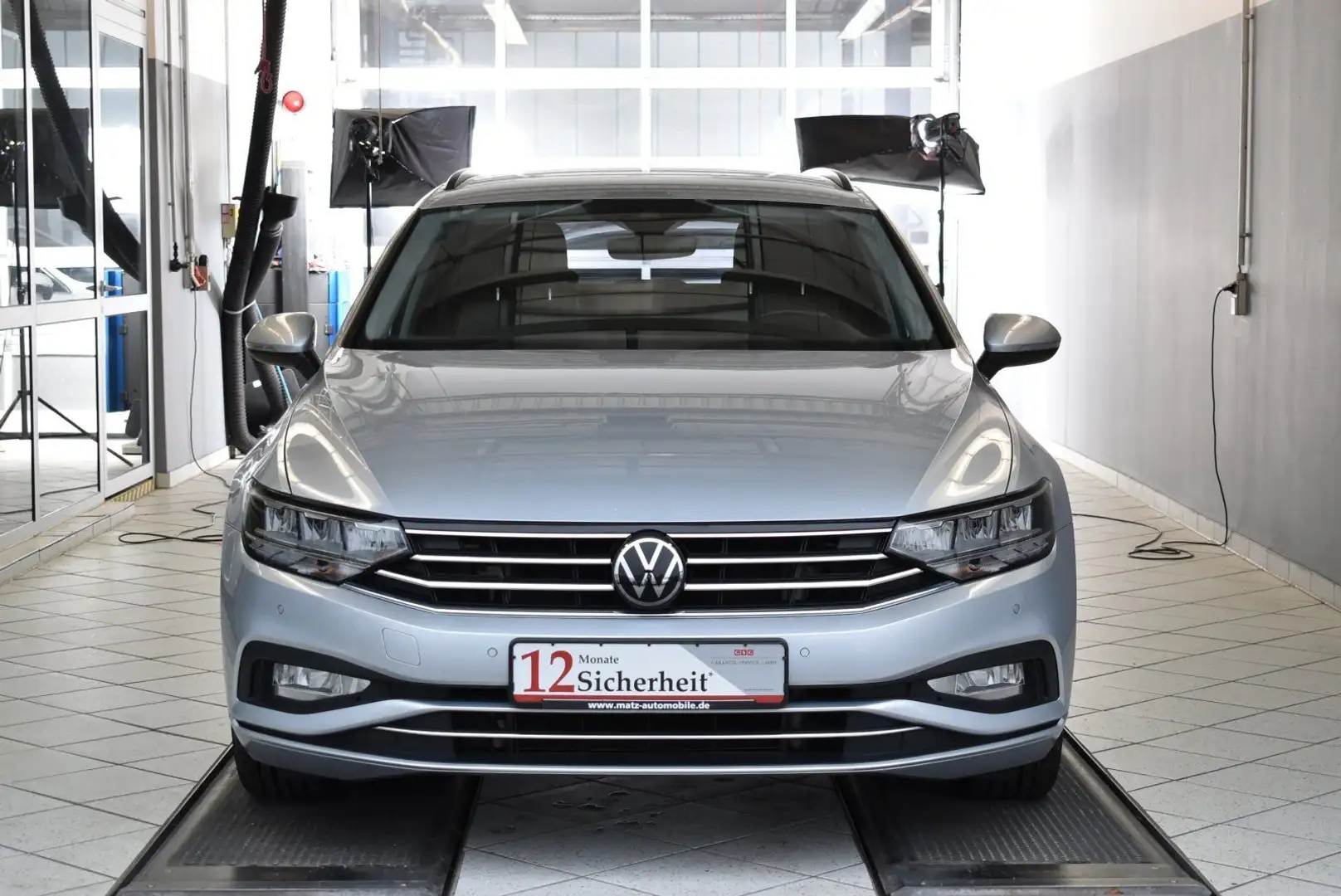 Volkswagen Passat Variant 2.0TDI Business DSG*AHK*Head-Up Silber - 2