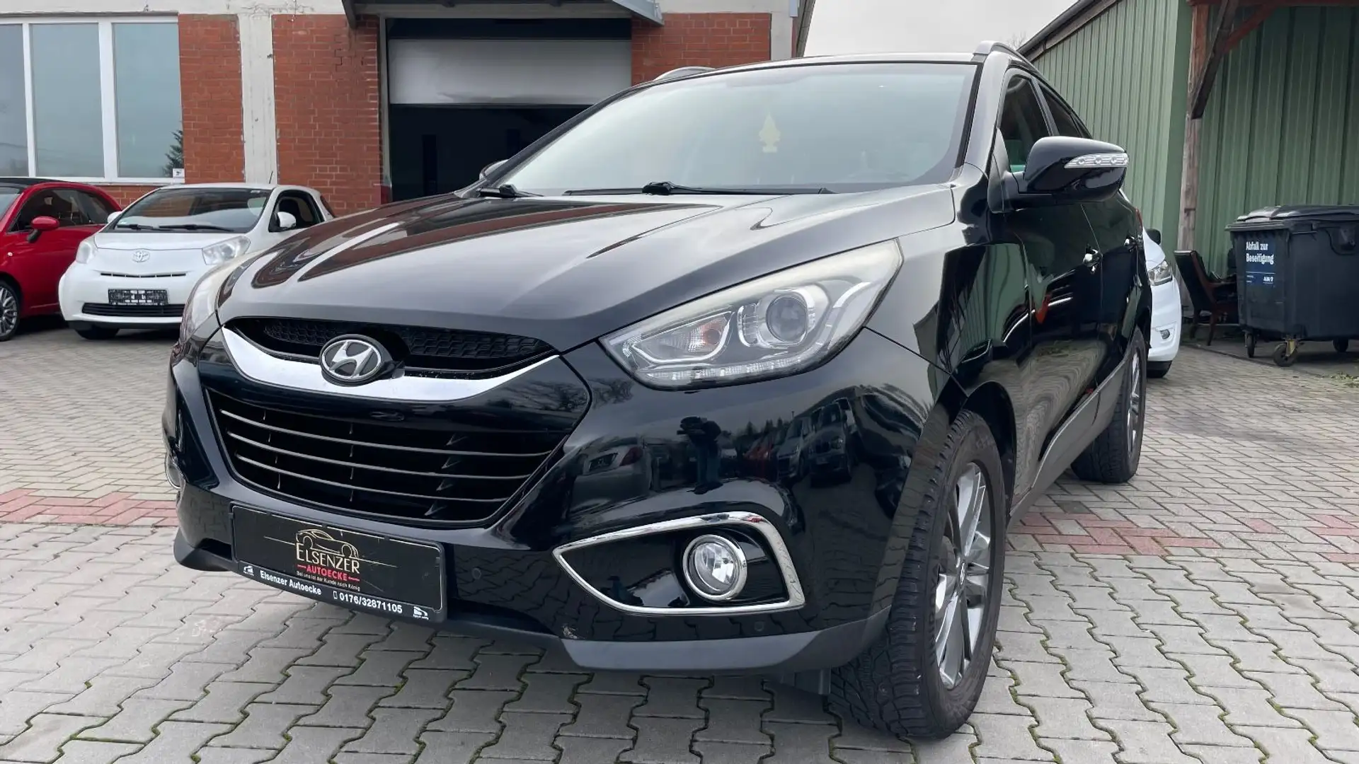 Hyundai iX35 FIFA WorldCup Edition 2WD#Tempomat#Navi#SHZ Schwarz - 2