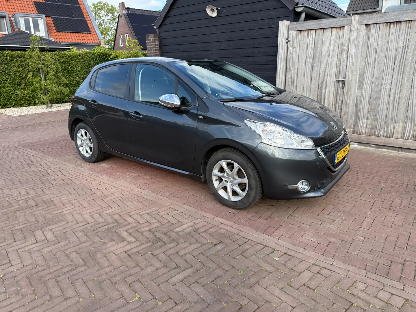 Peugeot 208 208 1.2 PT Style Pack Grijs - 2