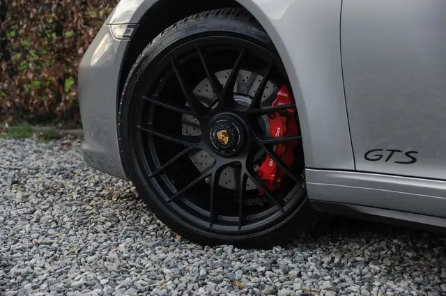 Porsche 991 view 10
