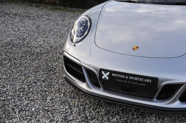 Porsche 991 view 11