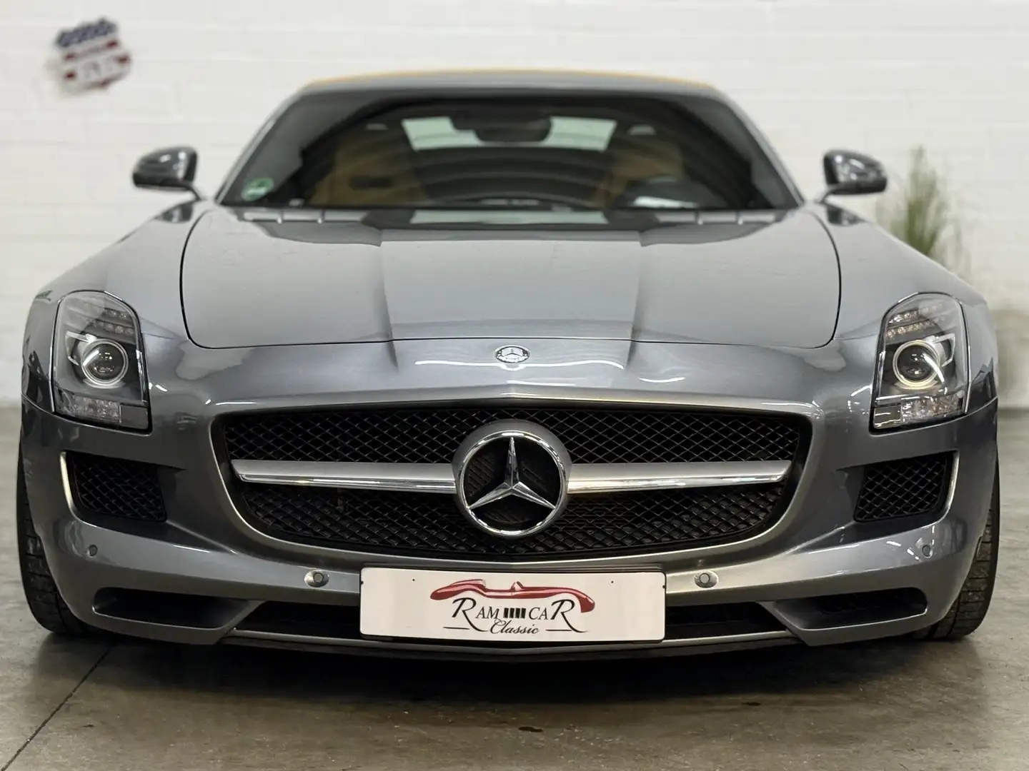 Mercedes-Benz SLS AMG Roadster GT BRABUS Grijs - 2