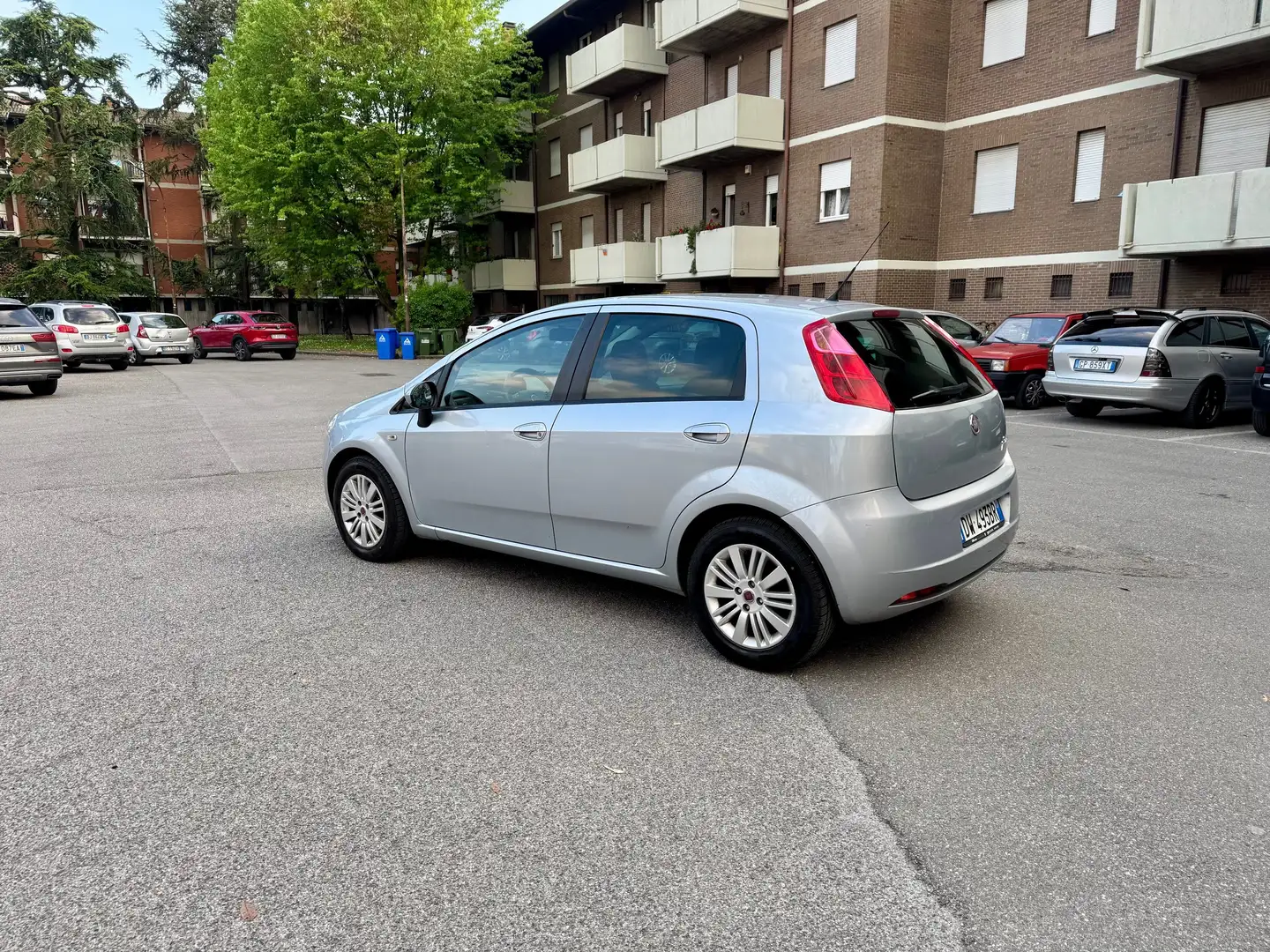 Fiat Grande Punto 1.3 Mjet 5P Autocarro Grigio - 2