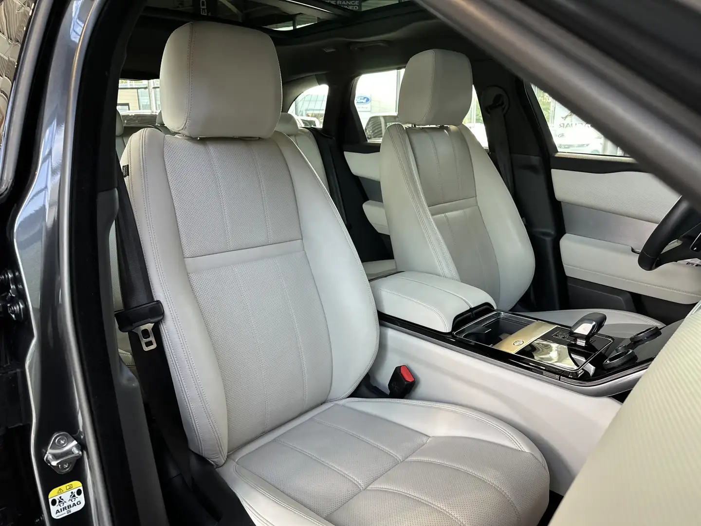 Land Rover Range Rover Velar P400e R-Dynamic S | Panoramadak Gris - 2