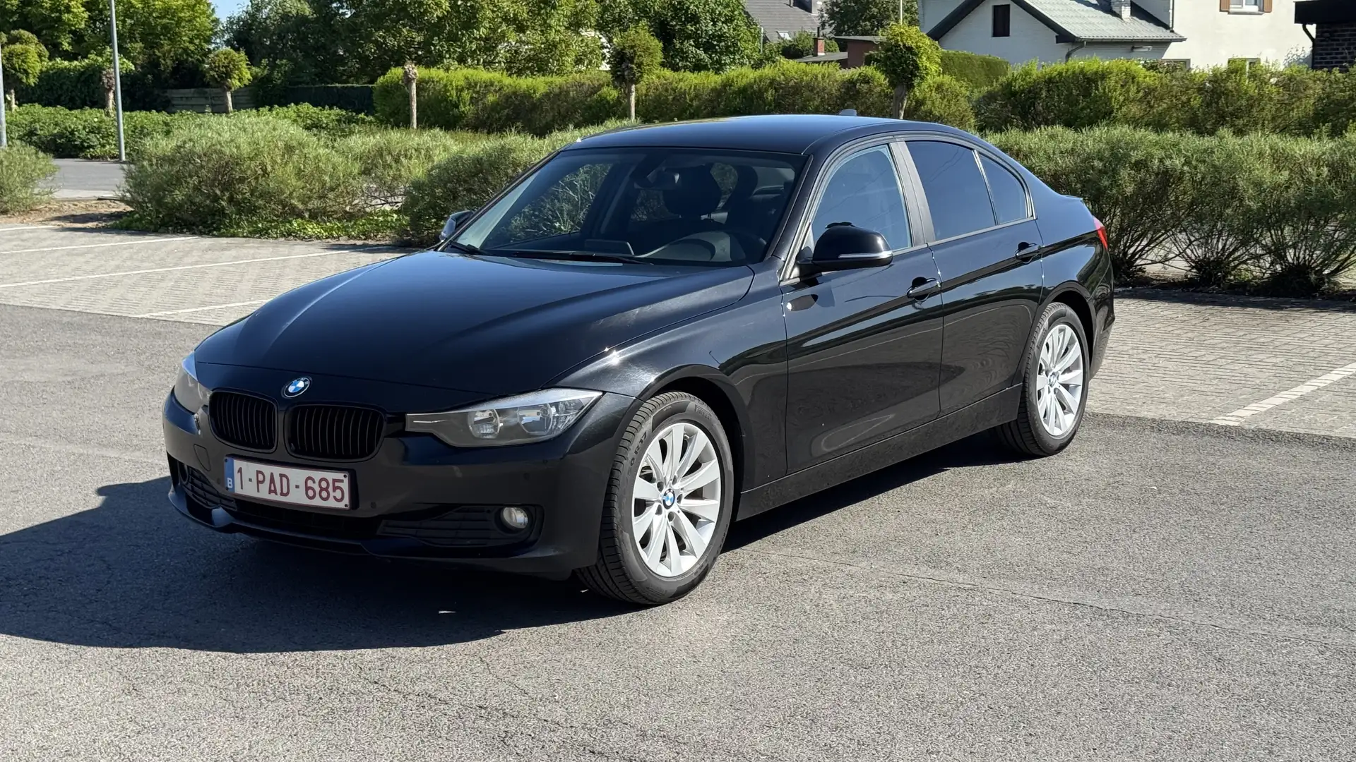 BMW 318 d aut. F30 Černá - 1