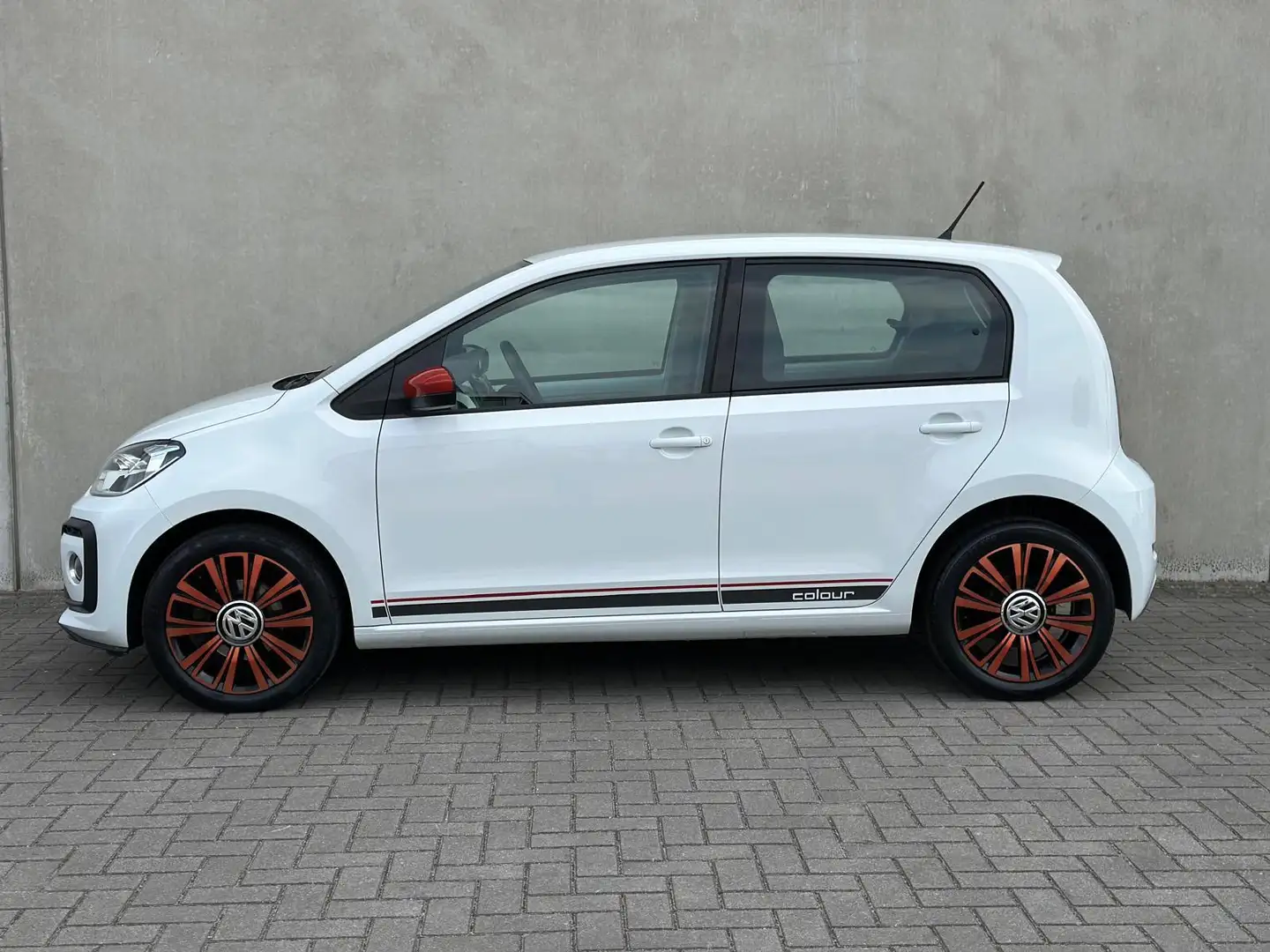 Volkswagen up! High 1.0 TSI Colour Beats Clima Cruise MF 16'' Blanc - 2