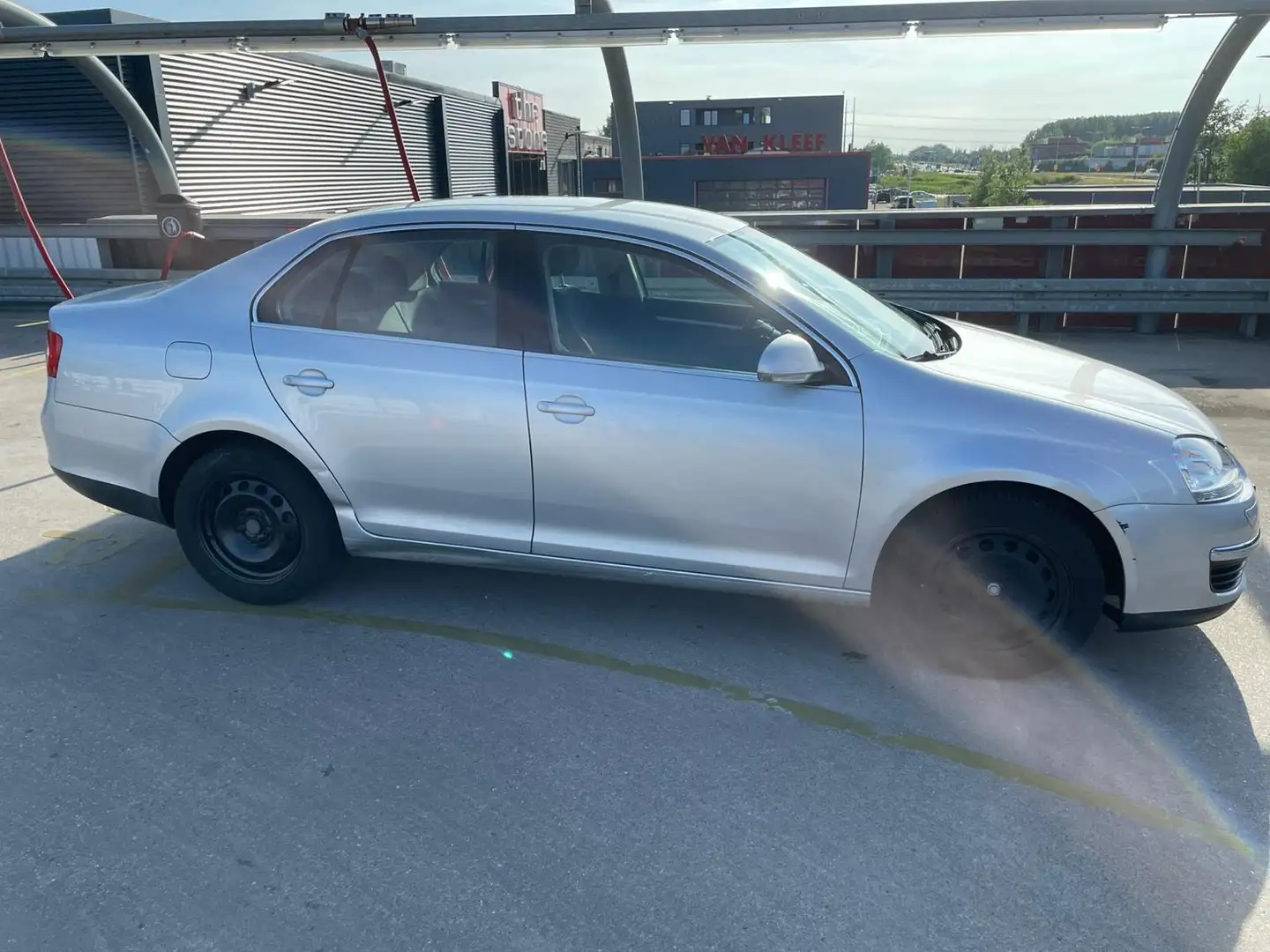 Volkswagen Jetta 1.6 Comfortline Grijs - 1
