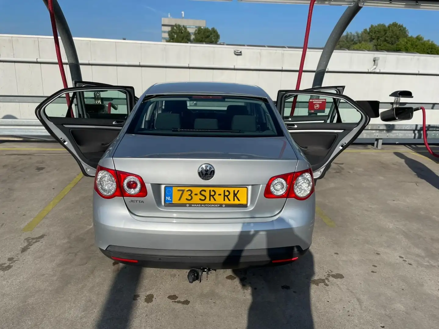 Volkswagen Jetta 1.6 Comfortline Grijs - 2
