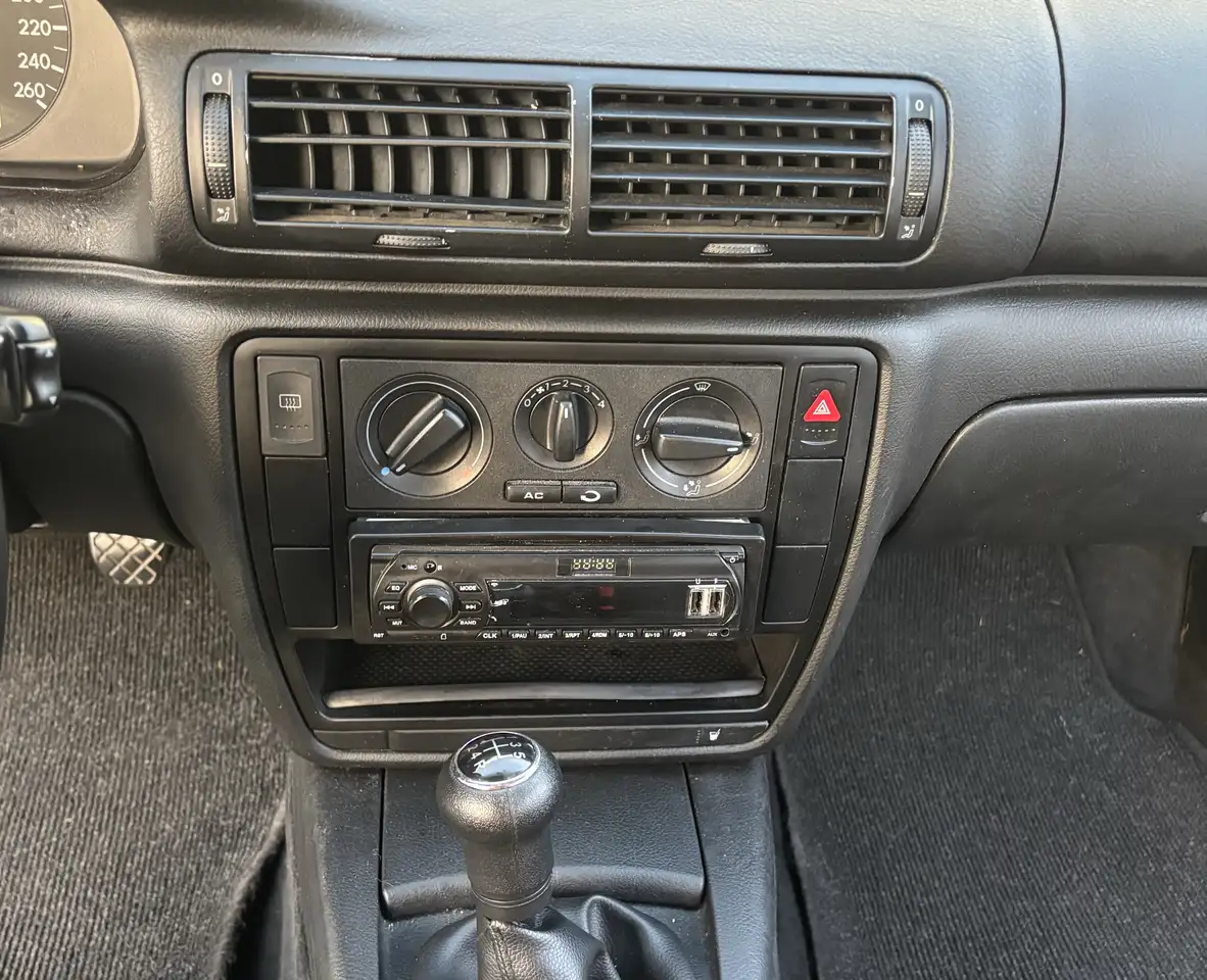 Volkswagen Passat 1.6, foto 5