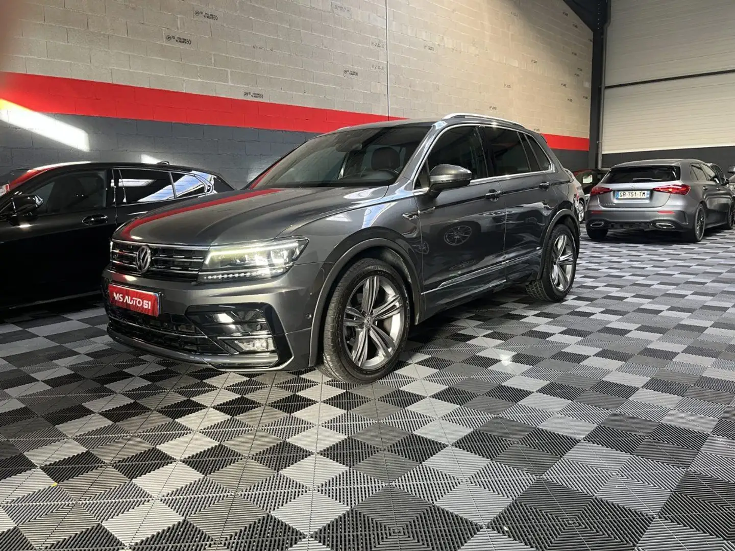 Volkswagen Tiguan 2.0 TDI 150ch CARAT R-LINE - 1