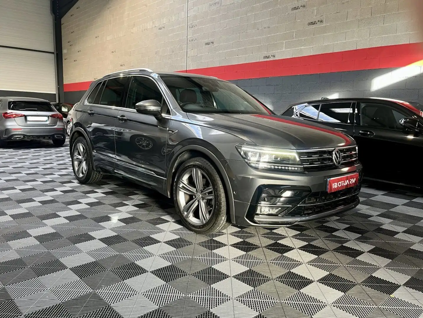 Volkswagen Tiguan 2.0 TDI 150ch CARAT R-LINE - 2