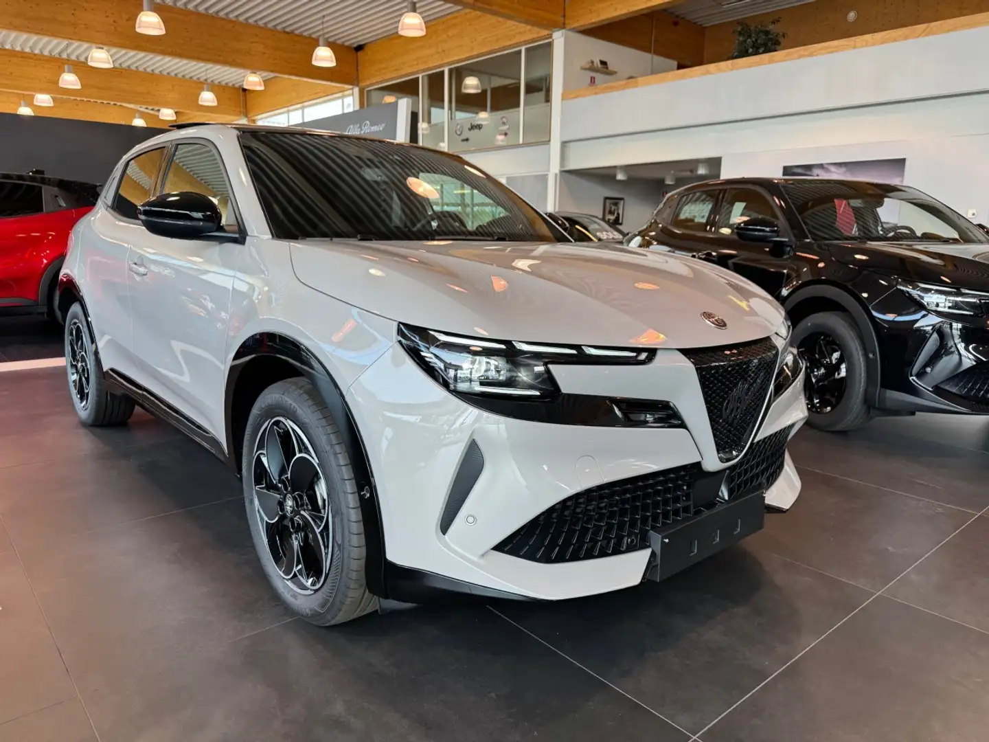 Alfa Romeo Junior Elettrica Beige - 2