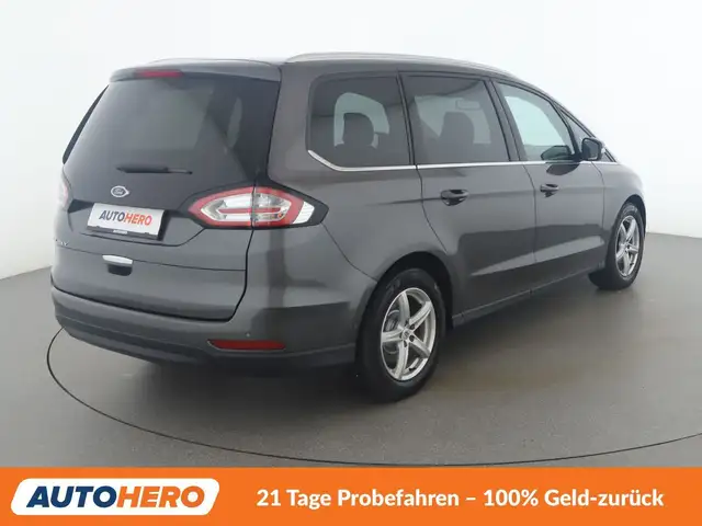 Ford Galaxy view 6