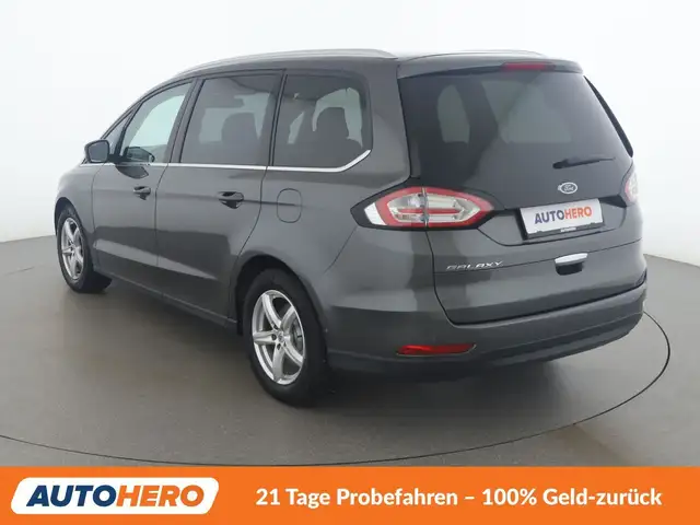 Ford Galaxy view 4