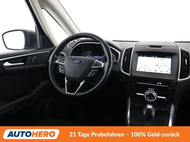 Ford Galaxy view 13
