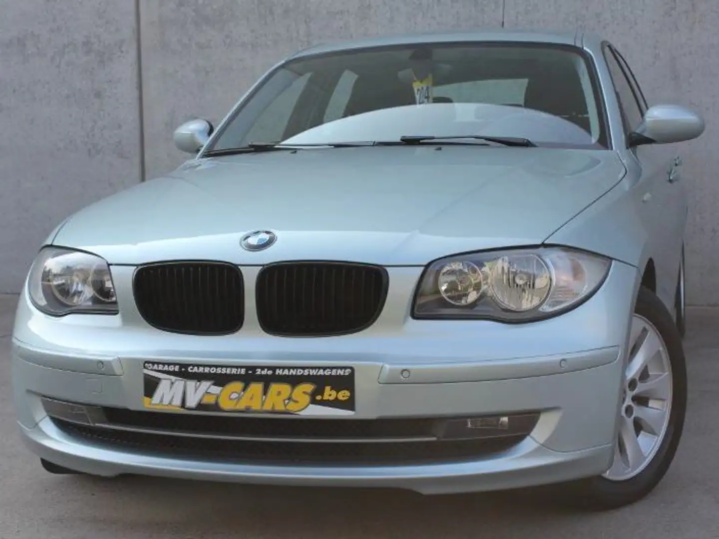 BMW 118 BMW 118i/5-deur/Pdc Silber - 1