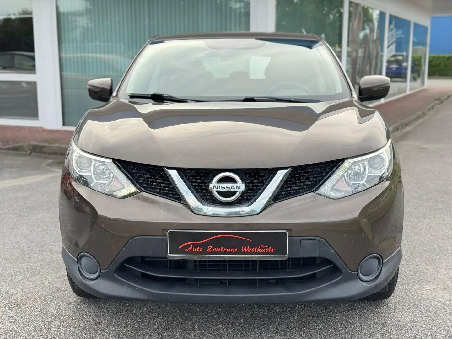 Nissan Qashqai 1.5 dCi DPF Visia Tempomat Bruin - 2