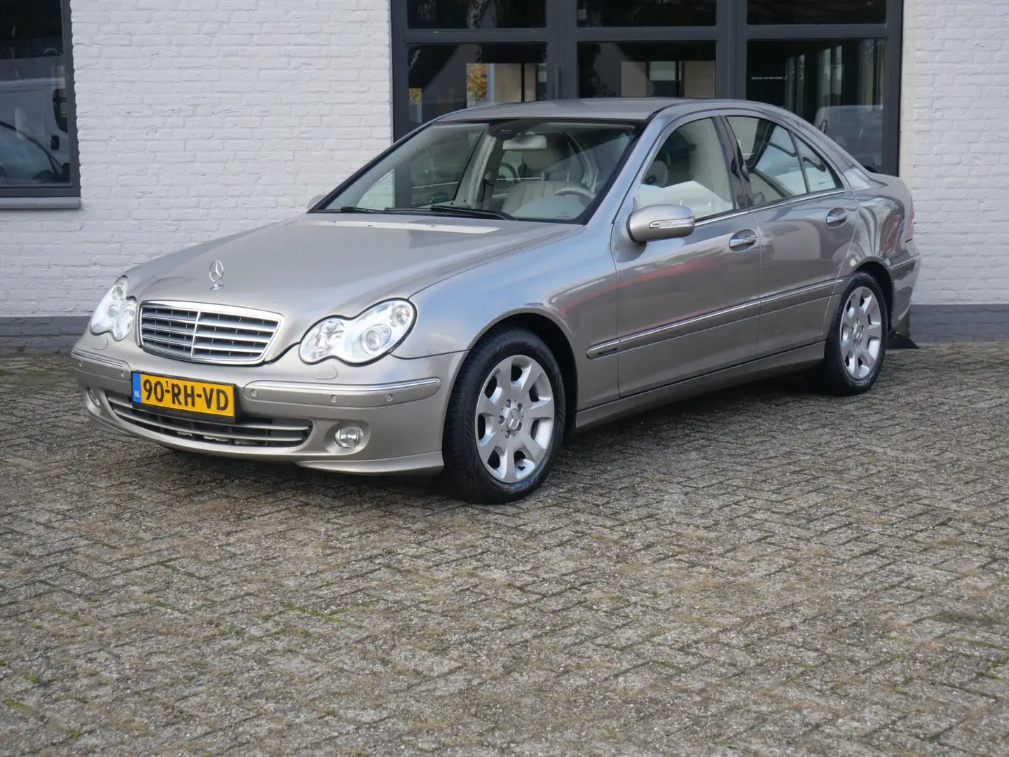 Mercedes-Benz C 240 Elegance Airco Xenon Pdc Leder Memory stoelen Grijs - 1
