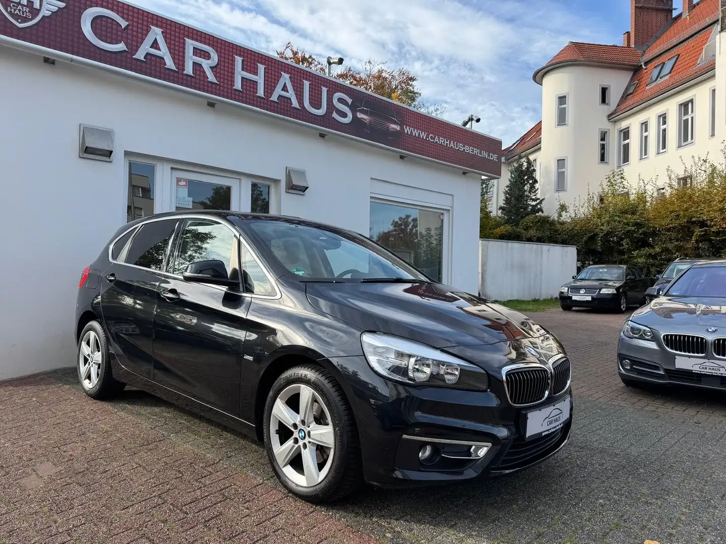 BMW 218 d Automatik Luxury Line Schwarz - 1