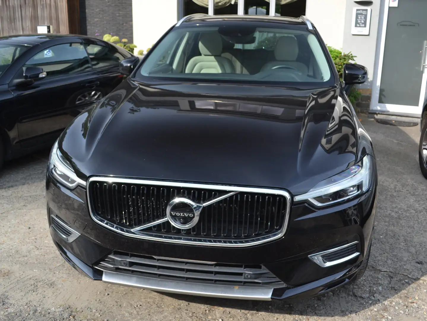 Volvo XC60 2.0 T8 TE AWD PHEV Inscription Gear. Negro - 1