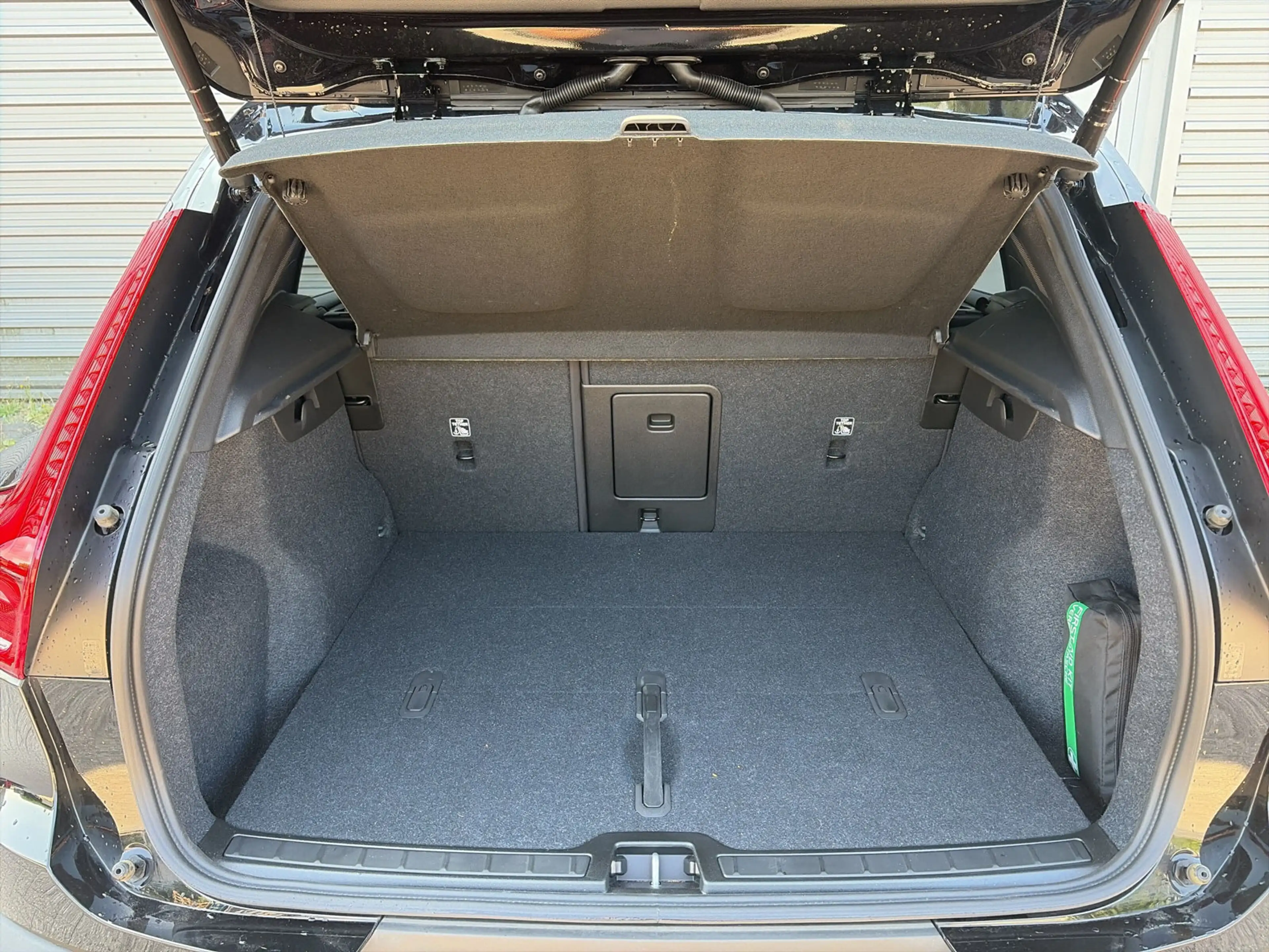 Volvo EX40 Single Motor Extended Range Plus Black Ed. 82 kWh — photo 7