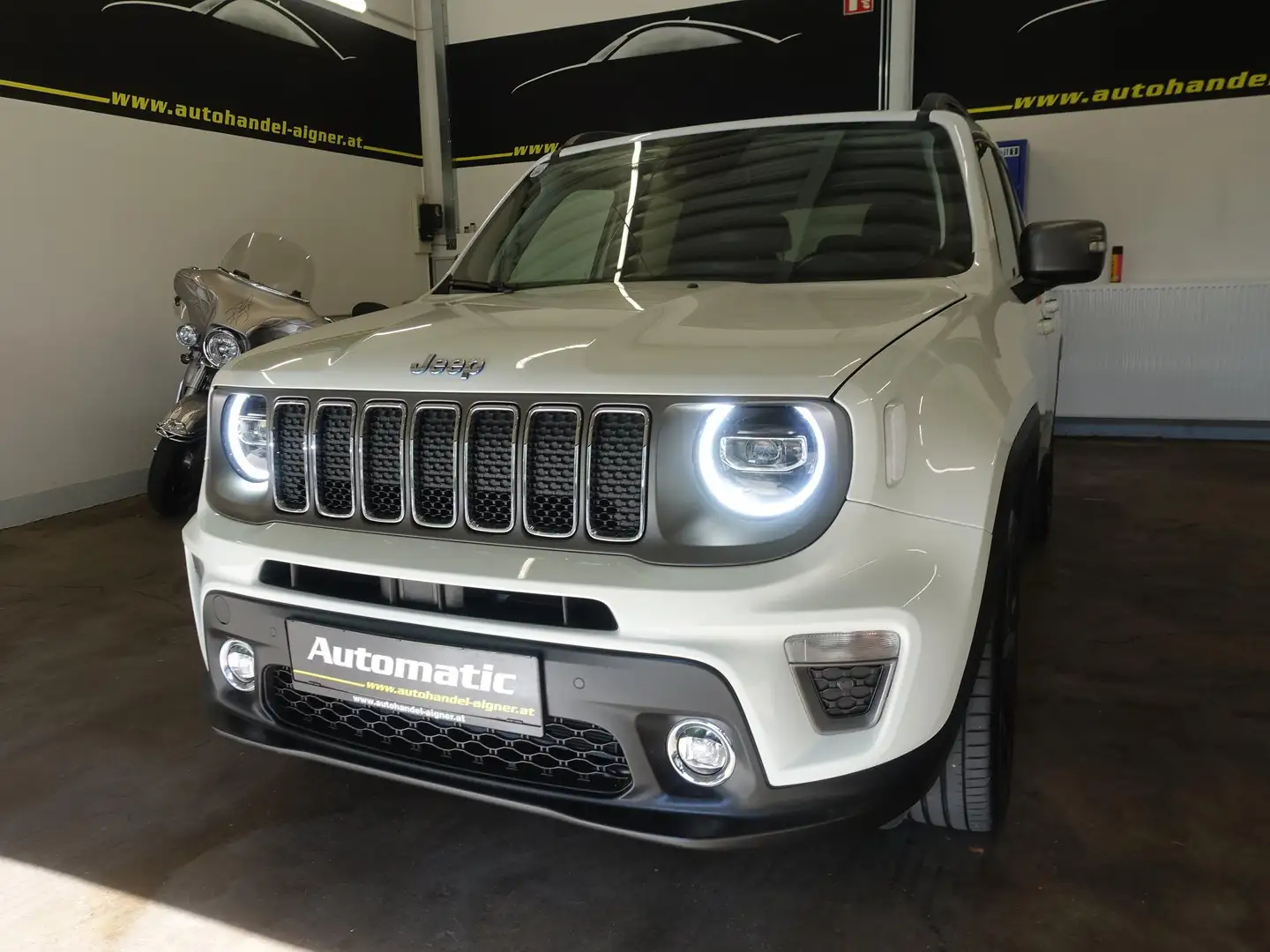 Jeep Renegade 1,3 MultiAir T4 AWD 9AT 180 Limited Aut. Limited Weiß - 1