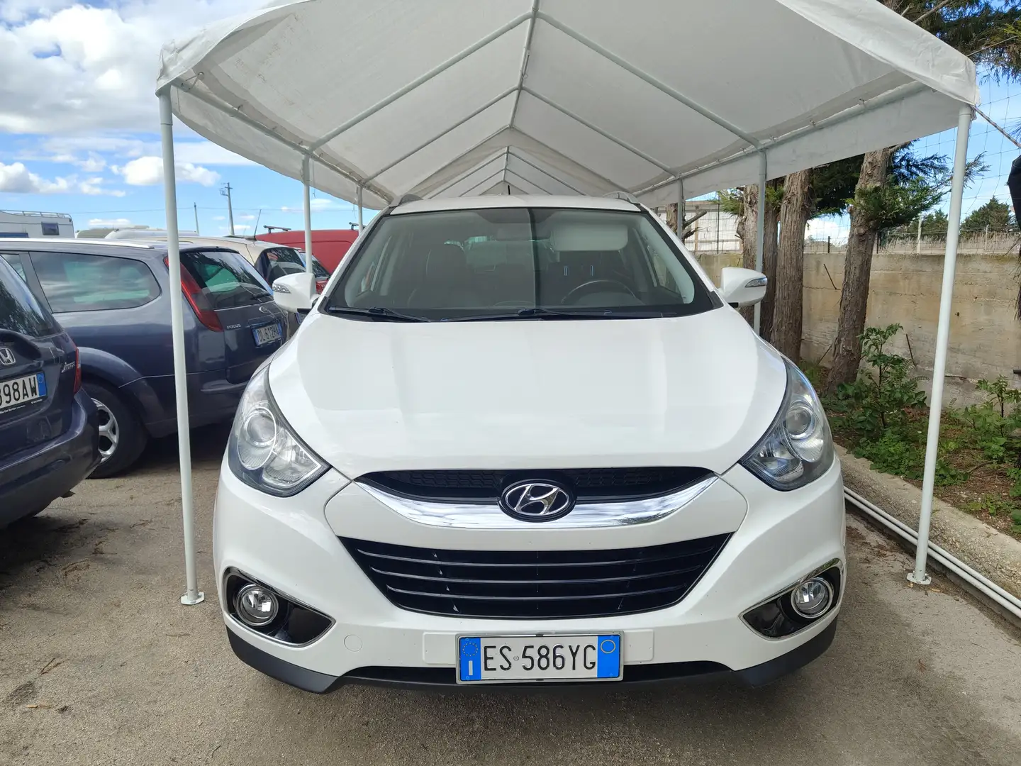 Hyundai iX35 ix35 1.7 crdi Xpossible 115cv 2wd Weiß - 2