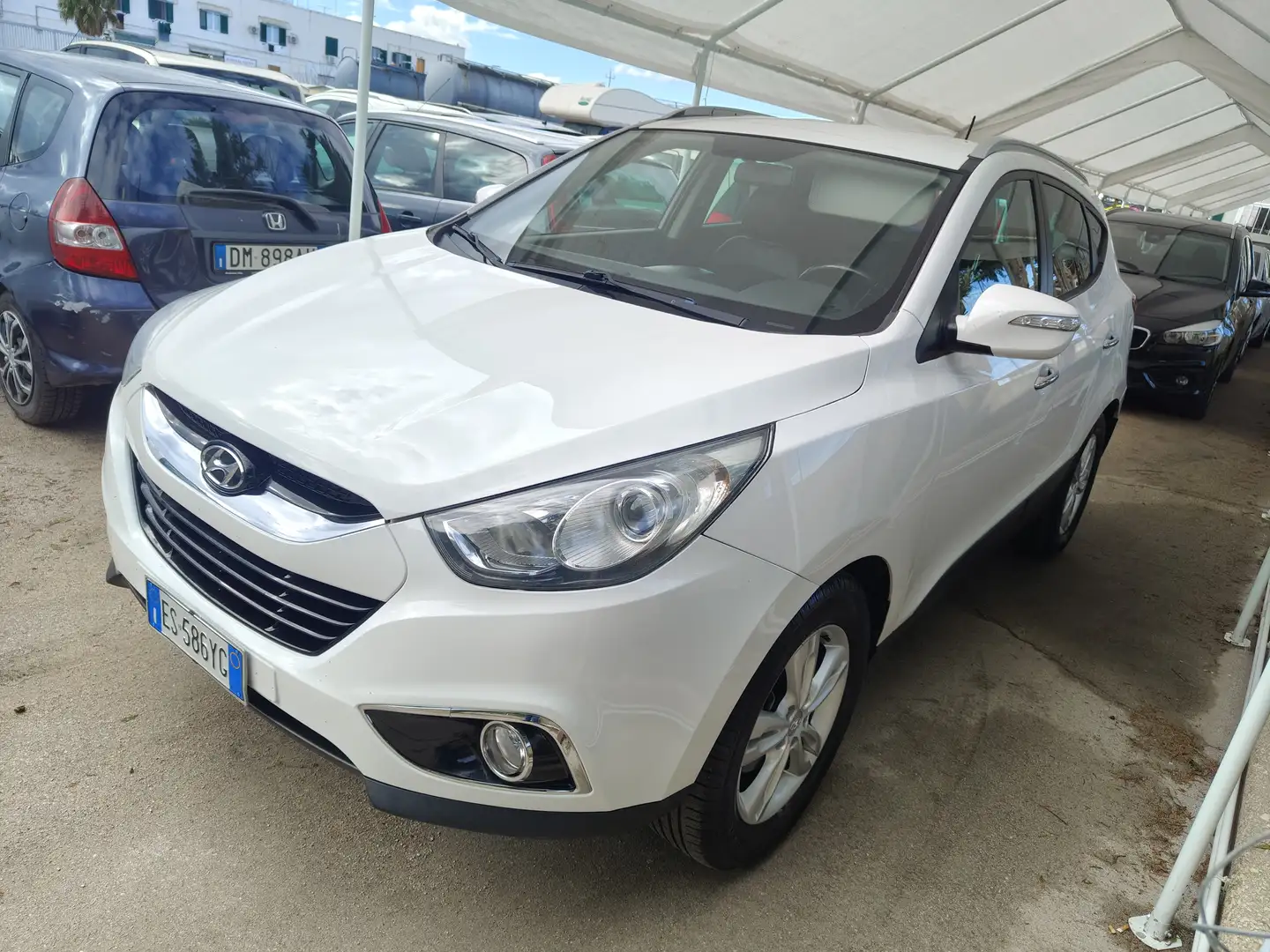 Hyundai iX35 ix35 1.7 crdi Xpossible 115cv 2wd Weiß - 1