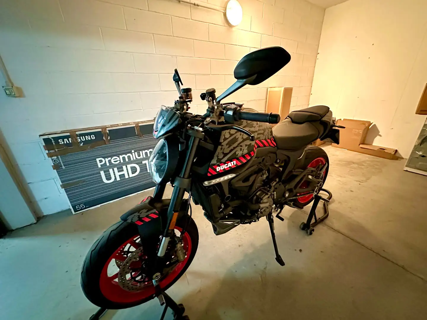 Ducati Monster 937 + Negru - 2