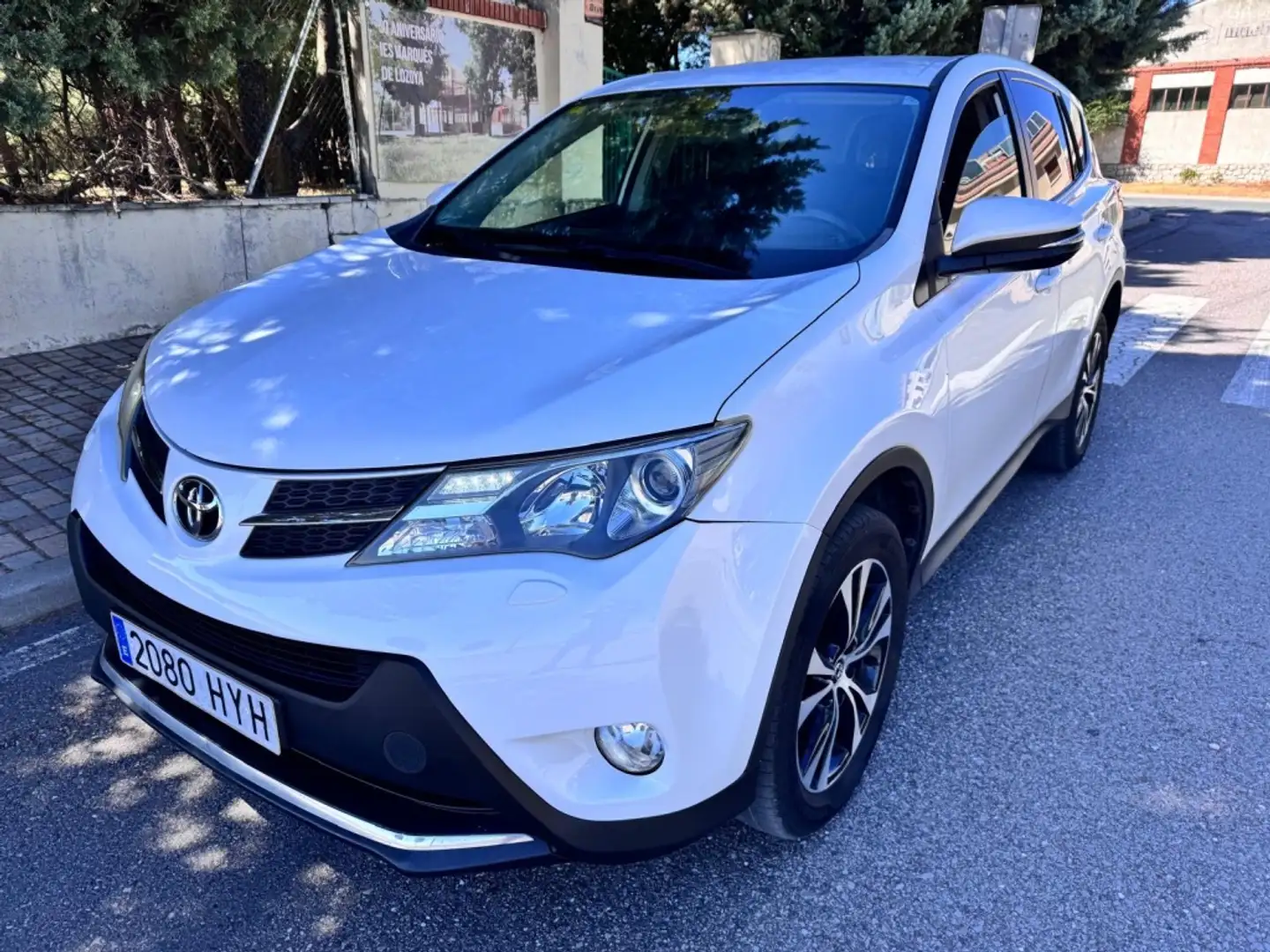 Toyota RAV 4 120D Advance 4x2 Alb - 1