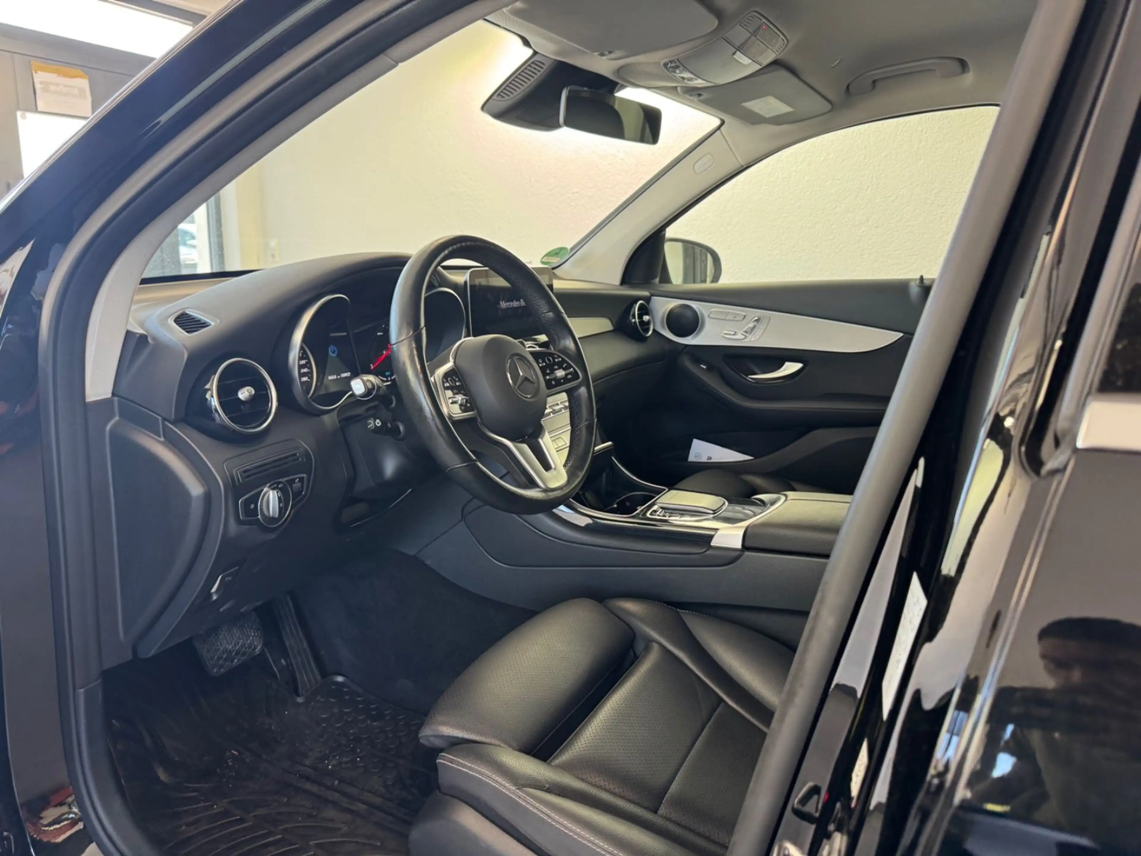 Mercedes-Benz GLC 300 de 4Matic*Memory*SHZ*LED*El.Klappe* — photo 11
