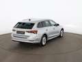 Skoda Octavia Combi 2.0 TDI Ambition Aut LED NAVI TEMP Silber - thumbnail 2