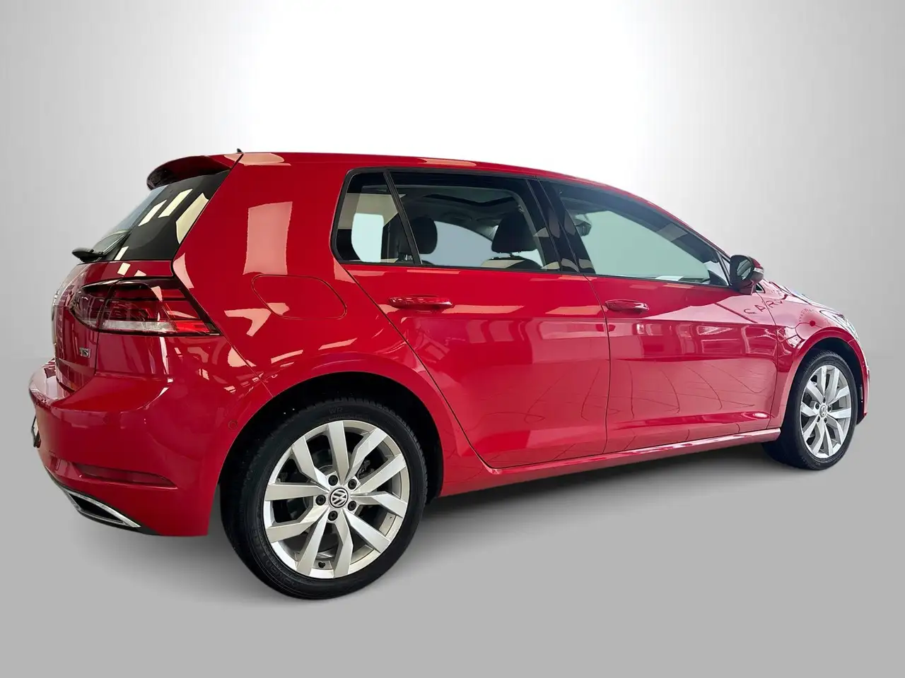 Volkswagen Golf photo Volkswagen Golf