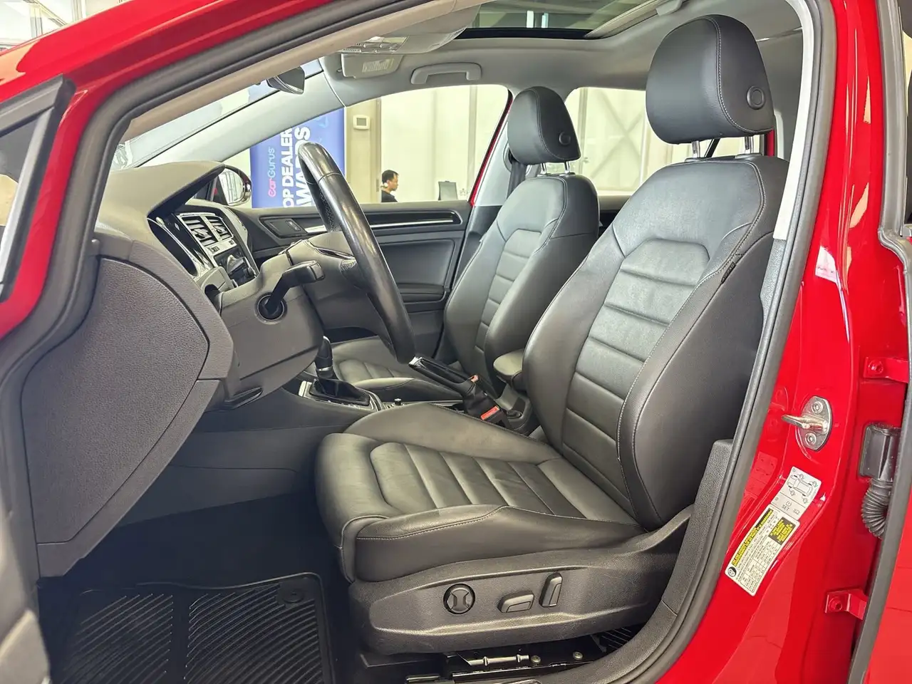 Volkswagen Golf photo Volkswagen Golf