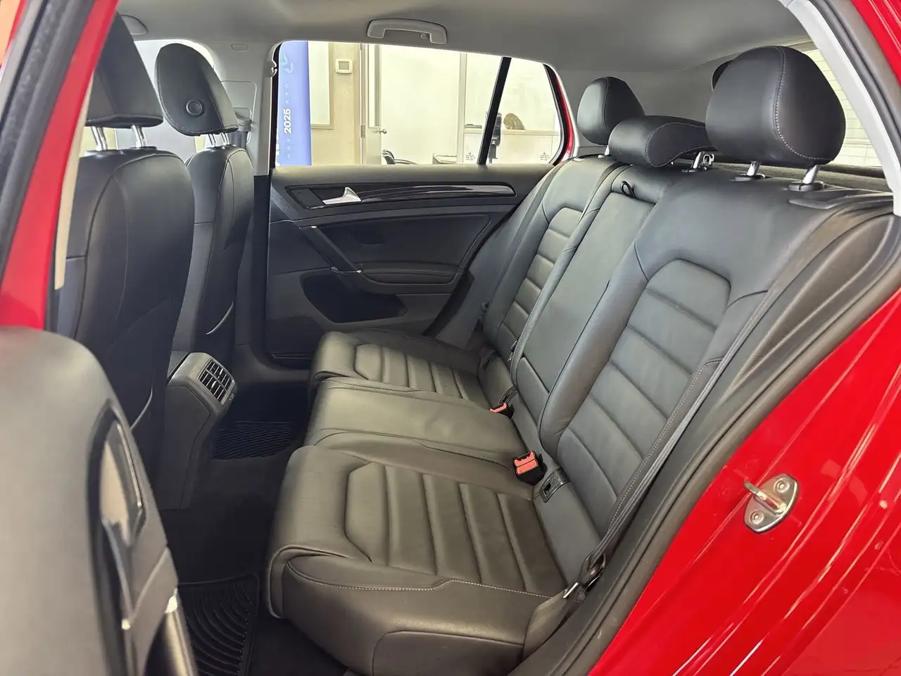 Volkswagen Golf photo Volkswagen Golf