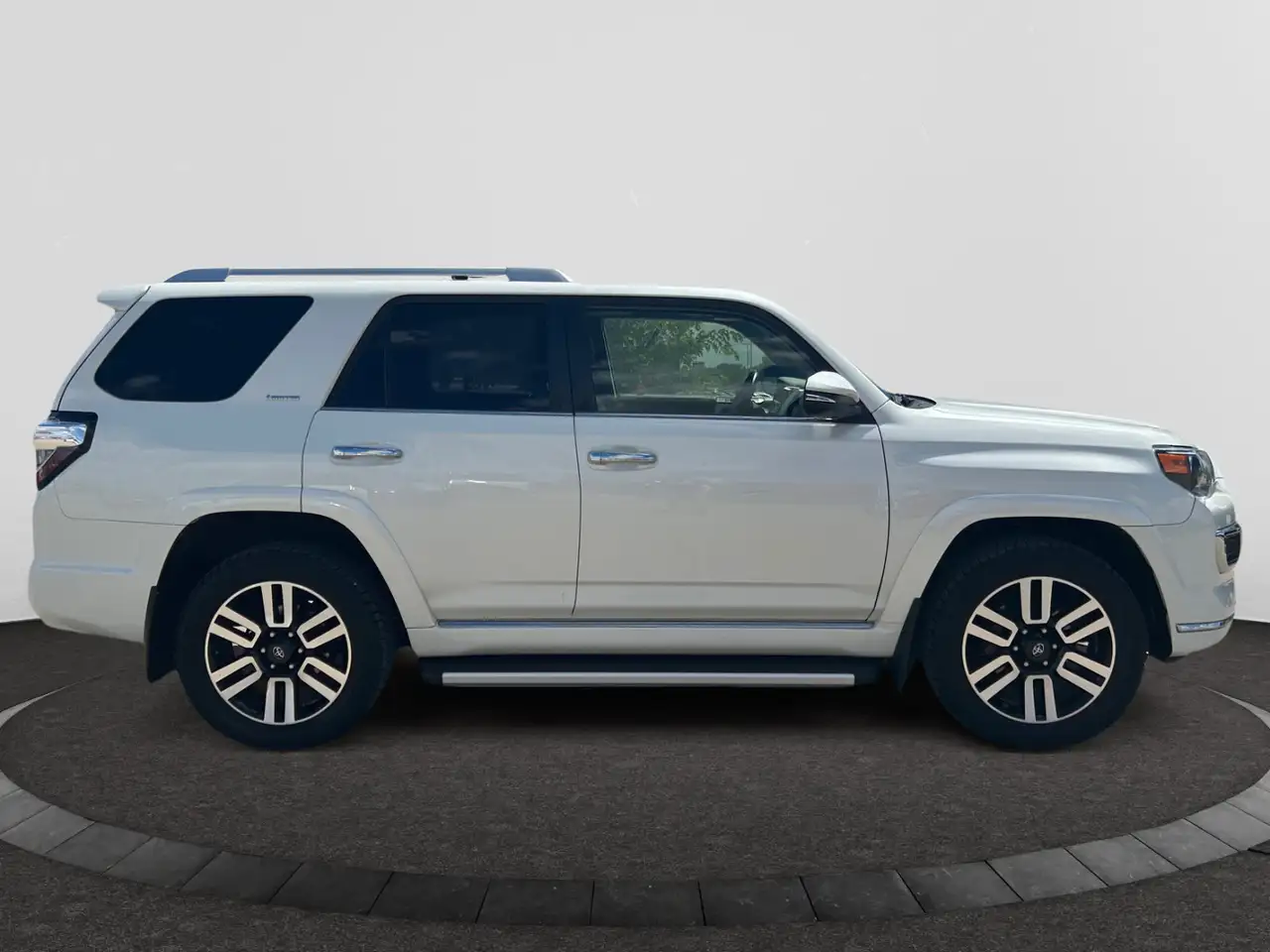 Toyota 4-Runner снимка Toyota 4-Runner