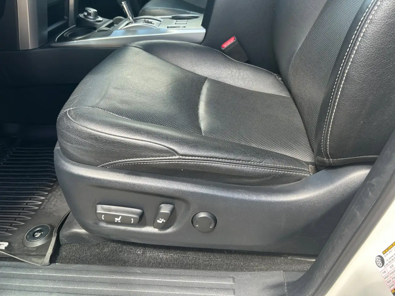 Toyota 4-Runner снимка Toyota 4-Runner