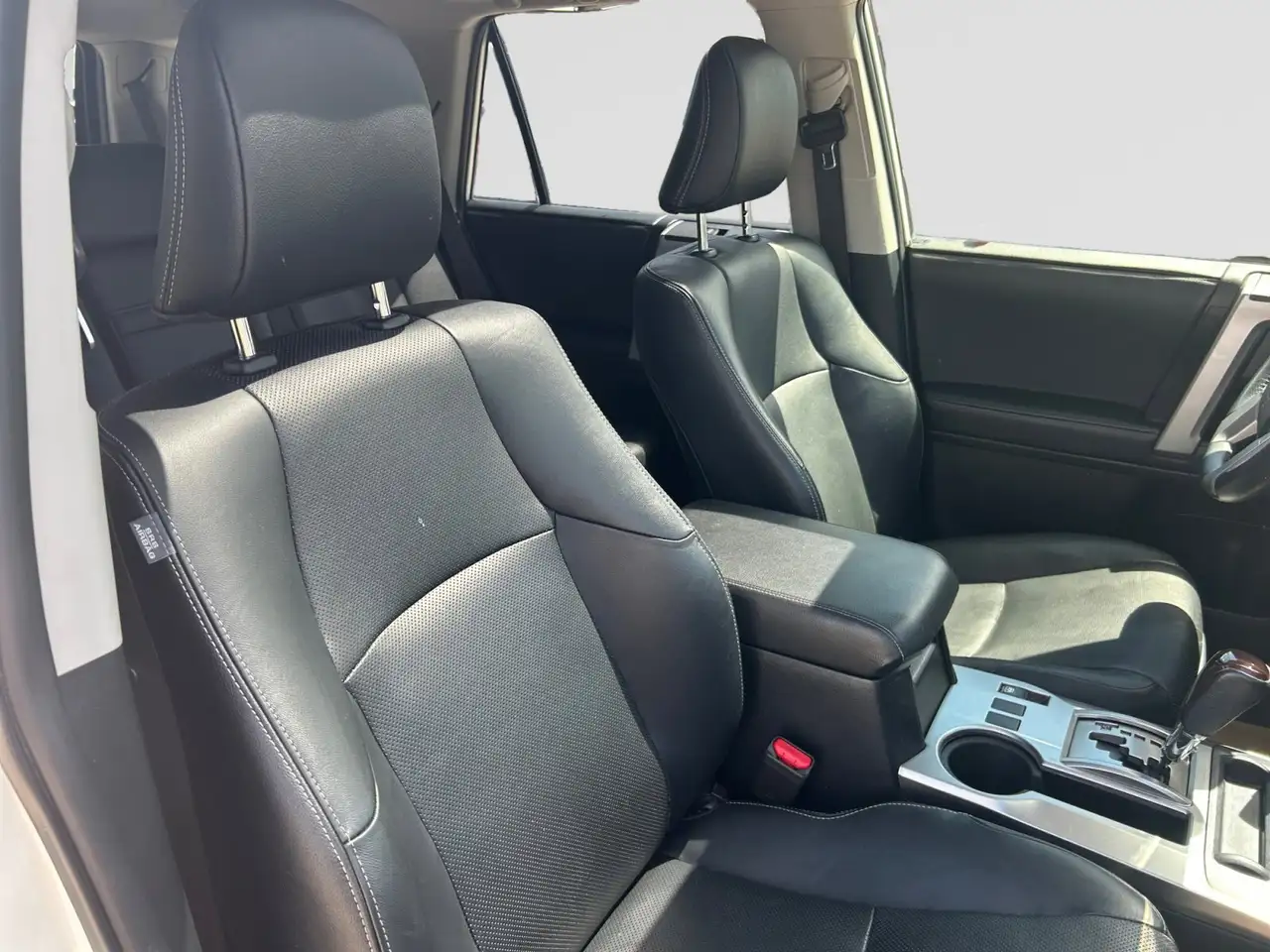 Toyota 4-Runner снимка Toyota 4-Runner