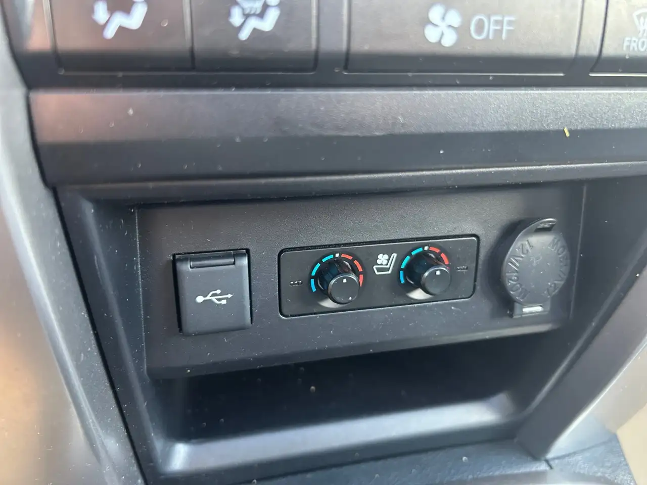 Toyota 4-Runner снимка Toyota 4-Runner