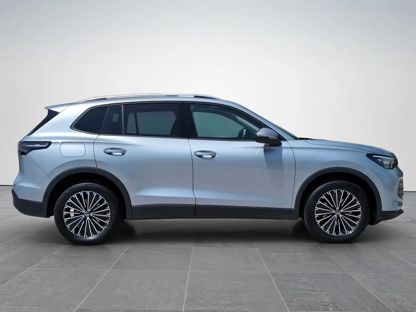 Volkswagen Tiguan Life eTSI DSG Plateado - 2