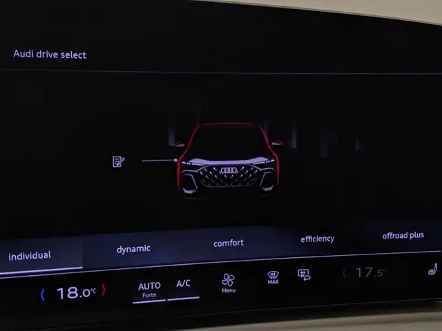 Audi Q5 view 15