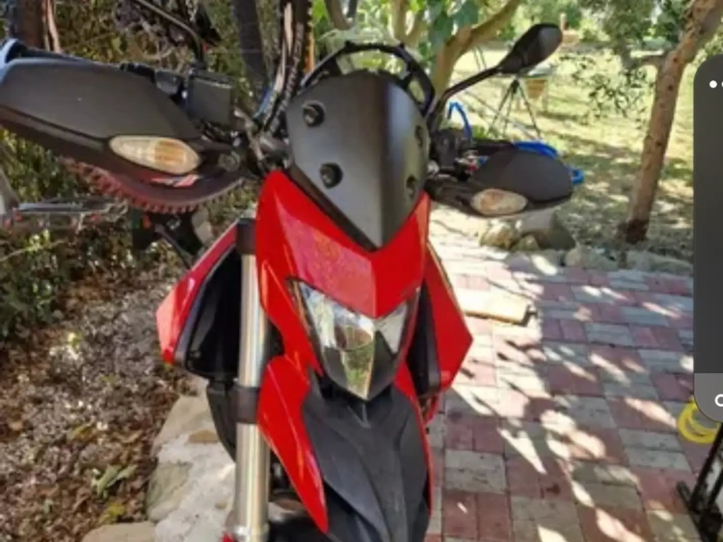 Ducati Hyperstrada Red - 2