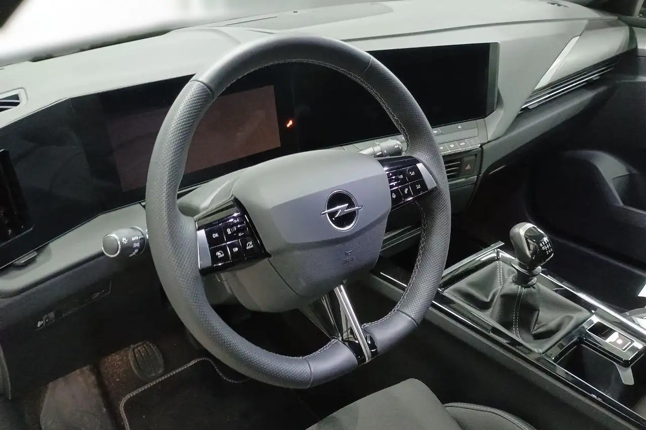 Opel Astra ST 1.2T GS. ACC360°Kamera SHZ LHZ DAB, миниатюра 4