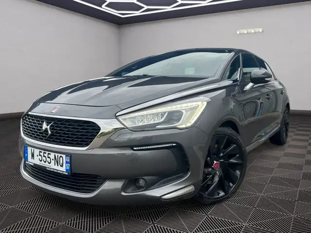 DS Automobiles DS 5 PERFORMANCE LINE