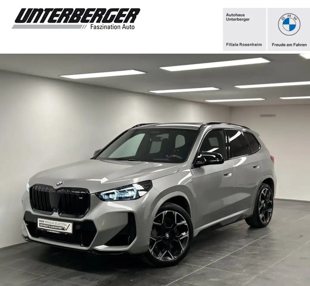 BMW X1 M35i xDrive M Sportpaket Pro Pano. AHK DAB LED Kom