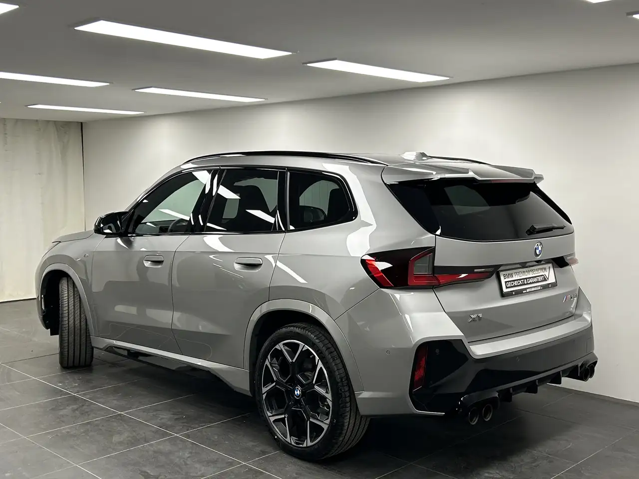 BMW X1 M35i xDrive M Sportpaket Pro Pano. AHK DAB LED Kom 3